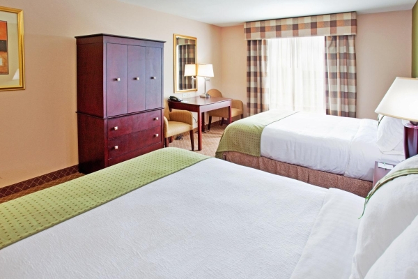 Holiday Inn KANSAS CITY AIRPORT